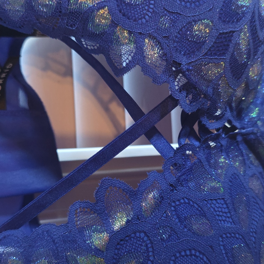 Torrid Shimmering Blue Lace Bra - Picture 4 of 7
